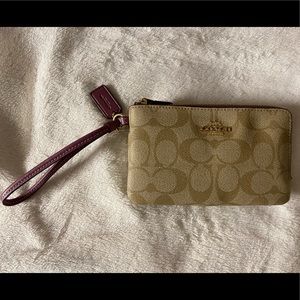 Coach Double Corner Zip Wristlet Light Khaki Primrose NWT